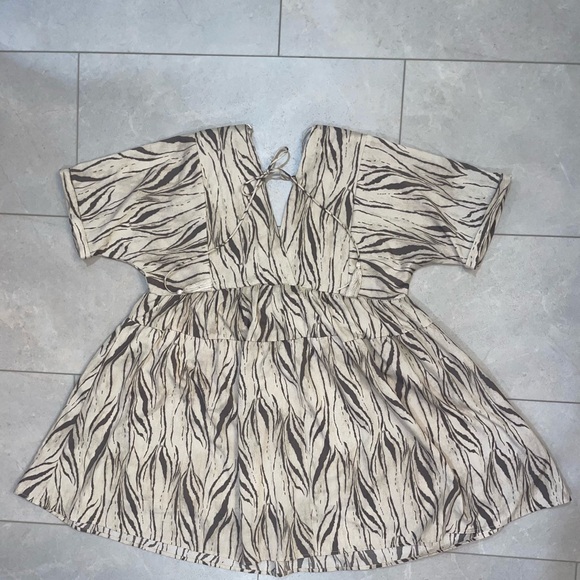 Zebra Print Babydoll Dress - Picture 5 of 6